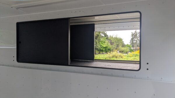 Passthrough cubby