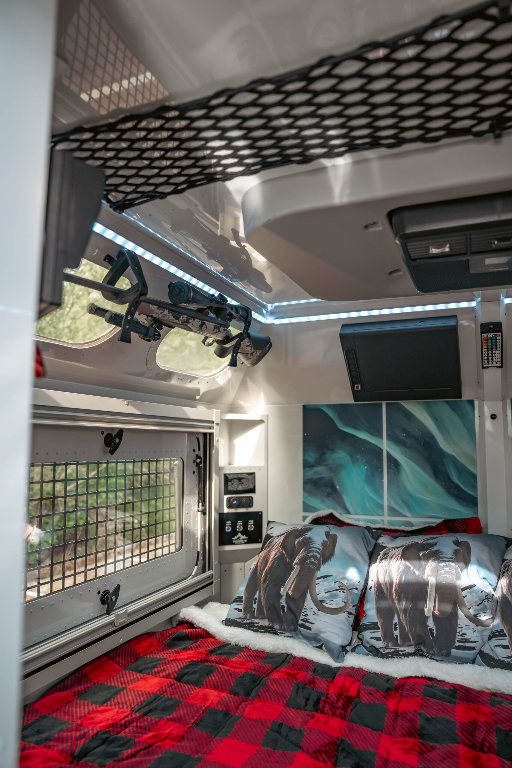 XLE Mammoth Ovelrand Offroad doomsday trailer bunker
