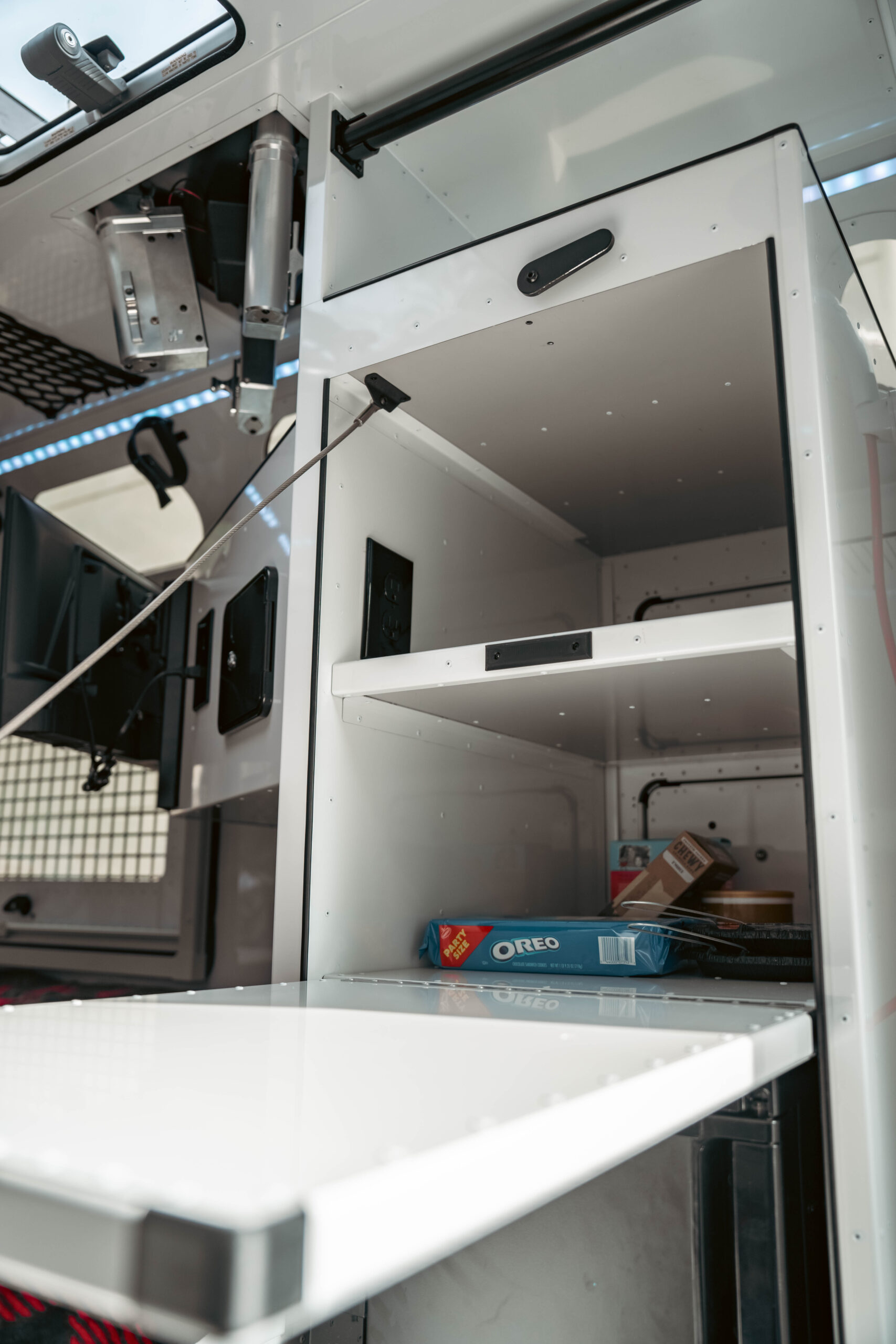 XLE Mammoth Ovelrand Offroad doomsday trailer bunker