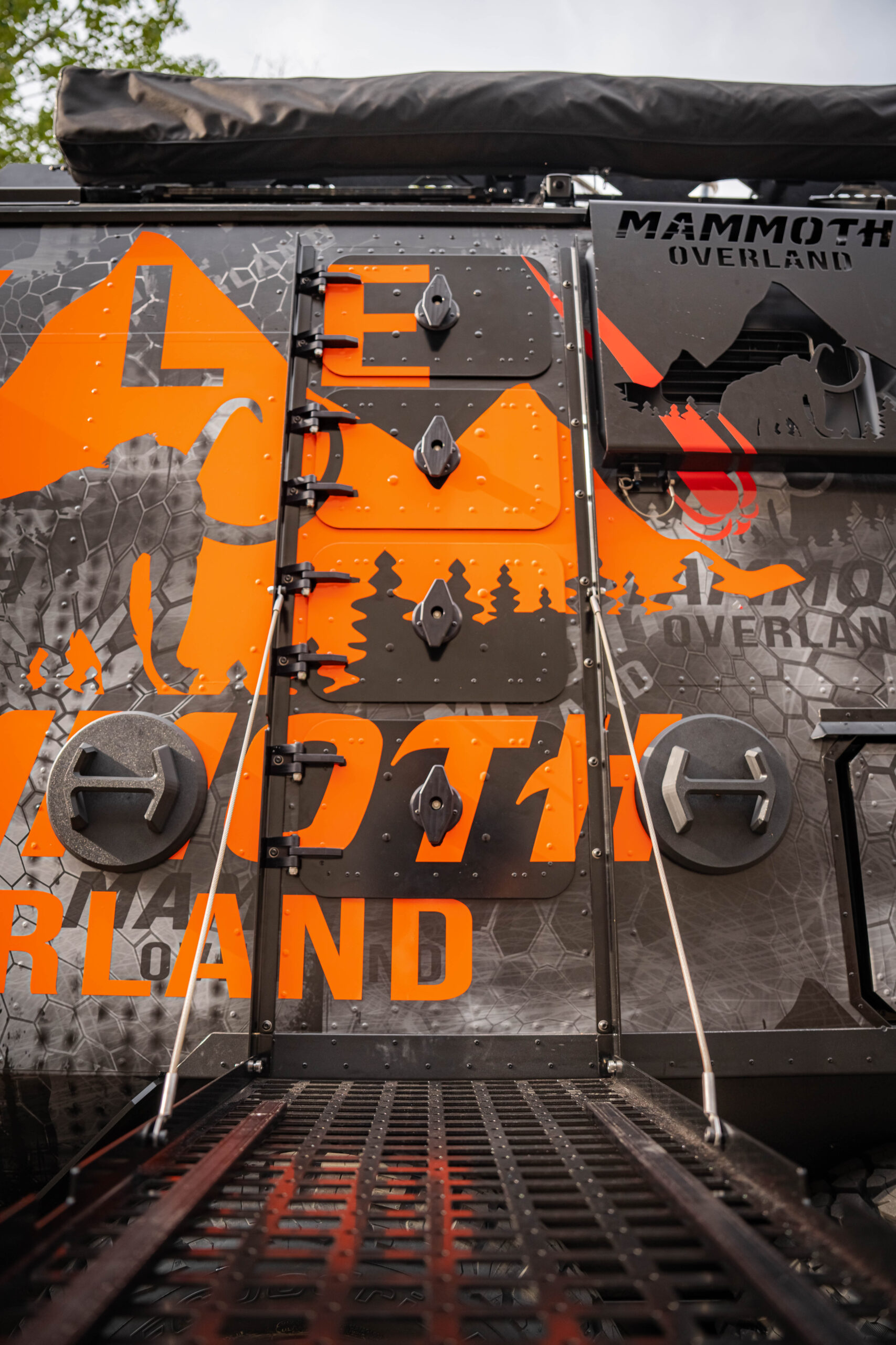 XLE Mammoth Ovelrand Offroad doomsday trailer bunker