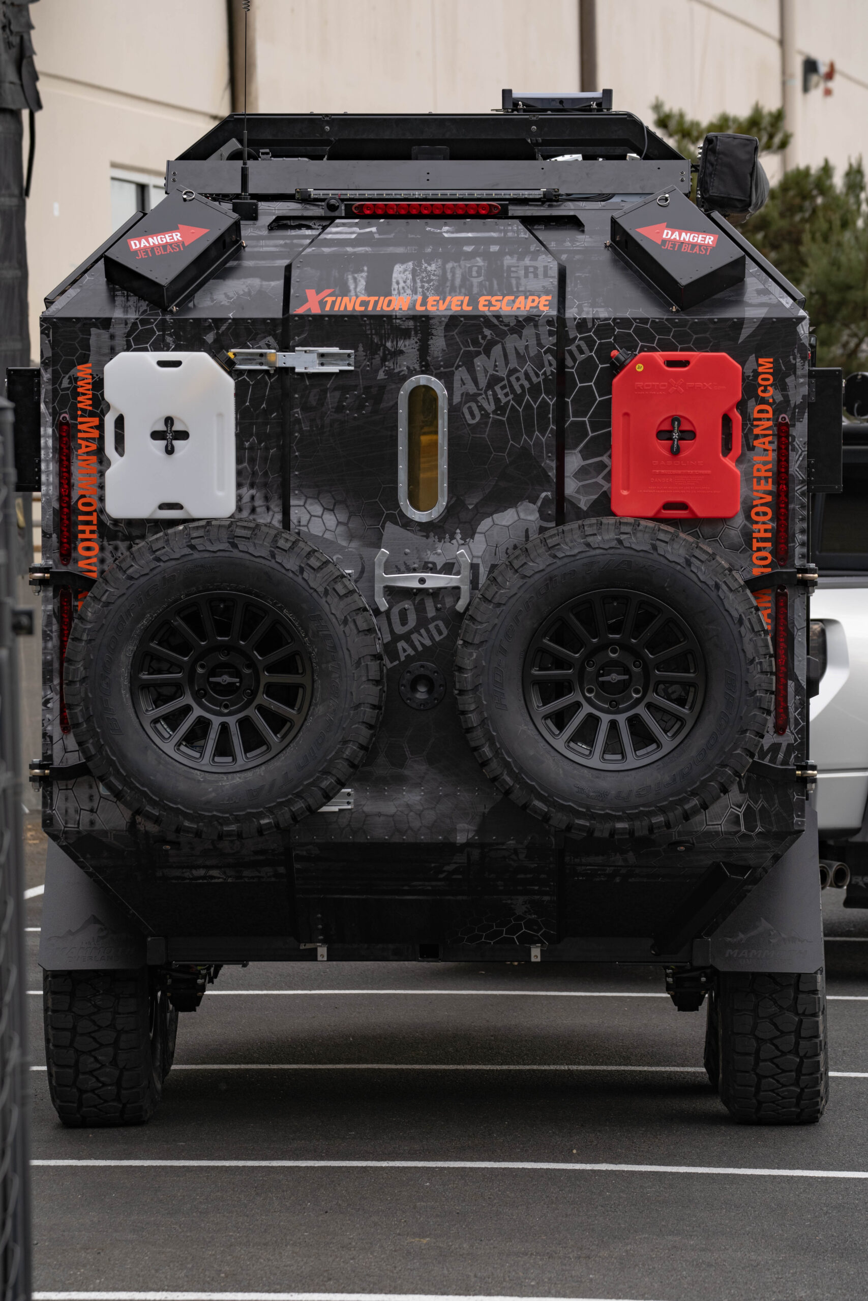 XLE Mammoth Ovelrand Offroad doomsday trailer bunker